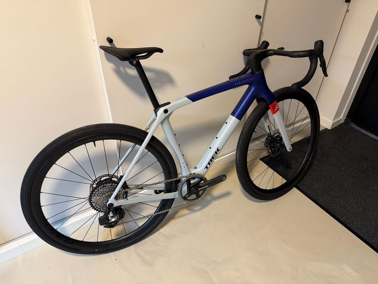 Used Trek Checkmate SLR 7 AXS 2025 2025 Road & Gravel — image 3 of 6