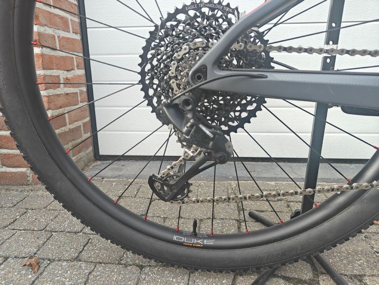 Used BMC FOURSTROKE 01 THREE 2019 2019 Mountainbike, Hellgrau, 29 — image 3 of 5