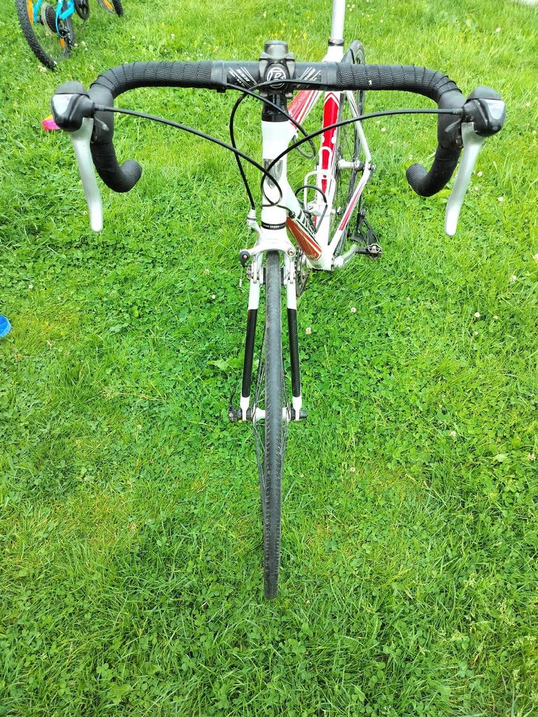 Used Trek 1.2 Shimano Sora 2010 Road & Gravel, White — image 7 of 8