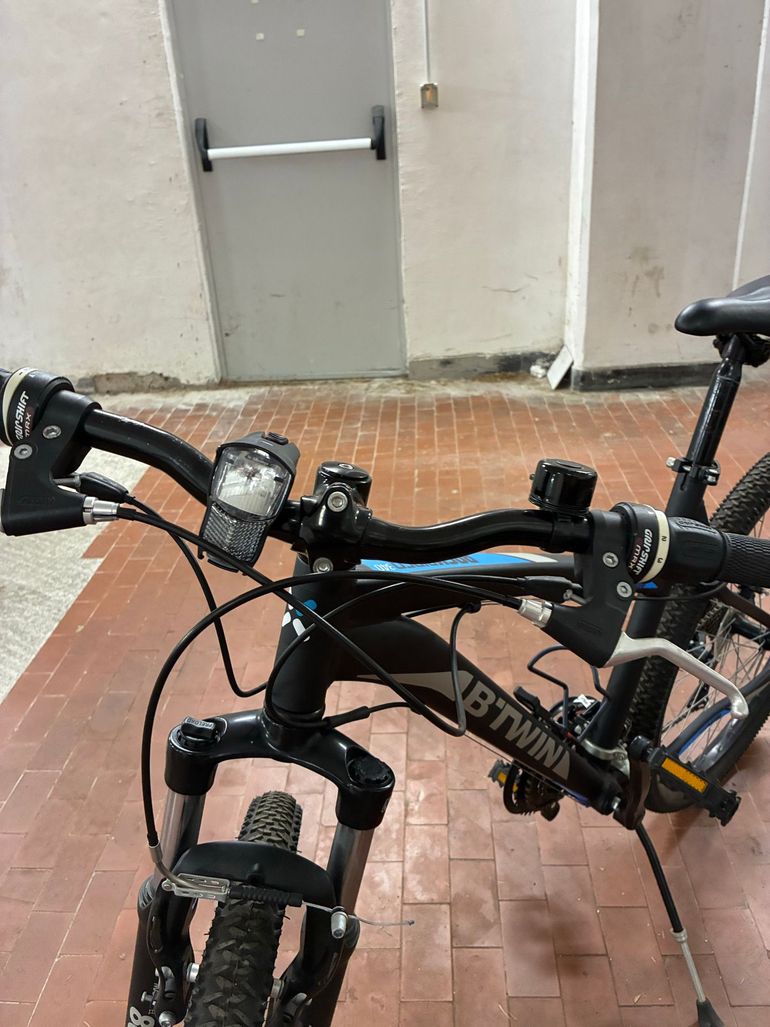 Used rockrider 340 Rockrider 340 Custom Shimano Tourney 2017 Mountainbike, Black — image 2 of 7
