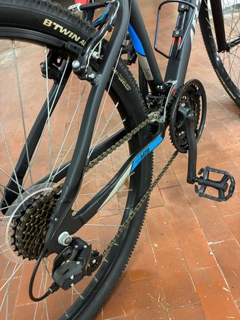 Used rockrider 340 Rockrider 340 Custom Shimano Tourney 2017 Mountainbike, Black — image 4 of 7