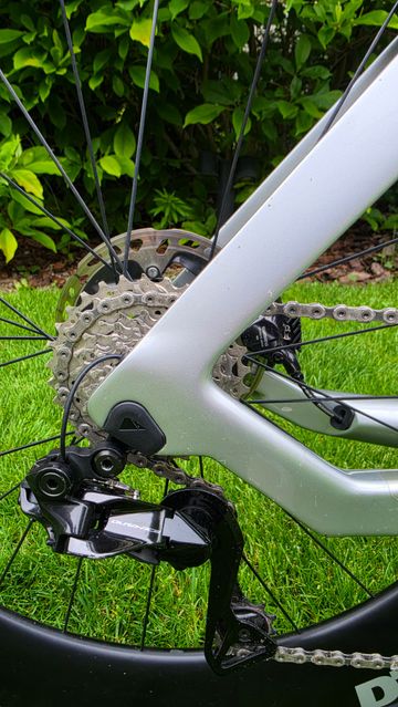 Gebrauchtes Canyon Speedmax CFR Disc Di2 2021 2021 Road & Gravel, Hellgrau — Bild 29 von 29