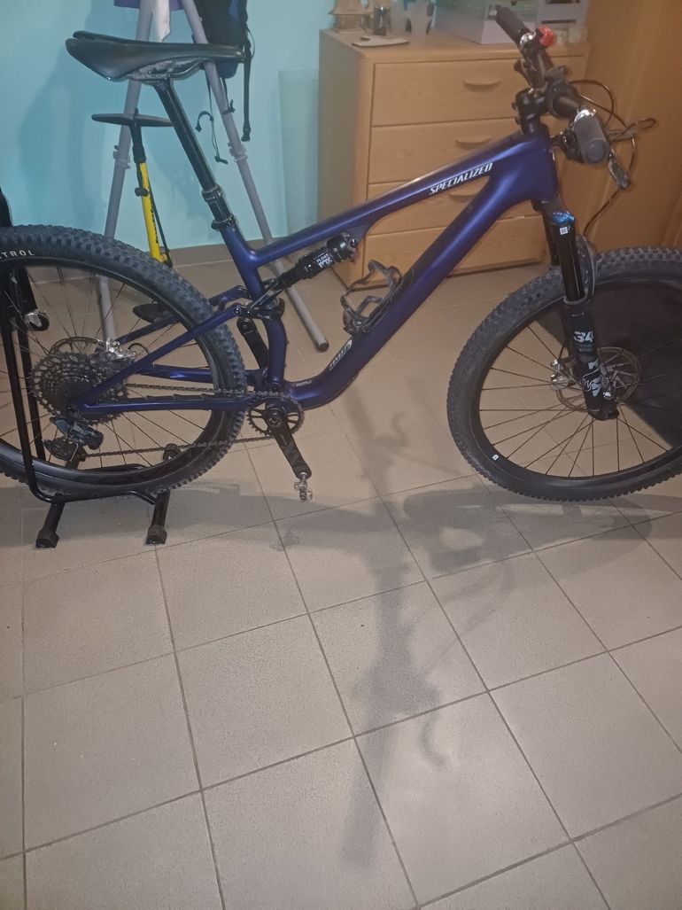 Used Specialized Epic 8 EVO Comp 2024 2024 Mountainbike, Blue, 29 — image 1 of 5