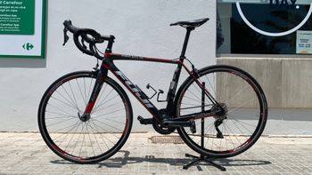 Used Fuji SL 3.1 LE Full Carbon Shimano Ultegra 11sp - Size M 2019 Road & Gravel, Black — image 4 of 9