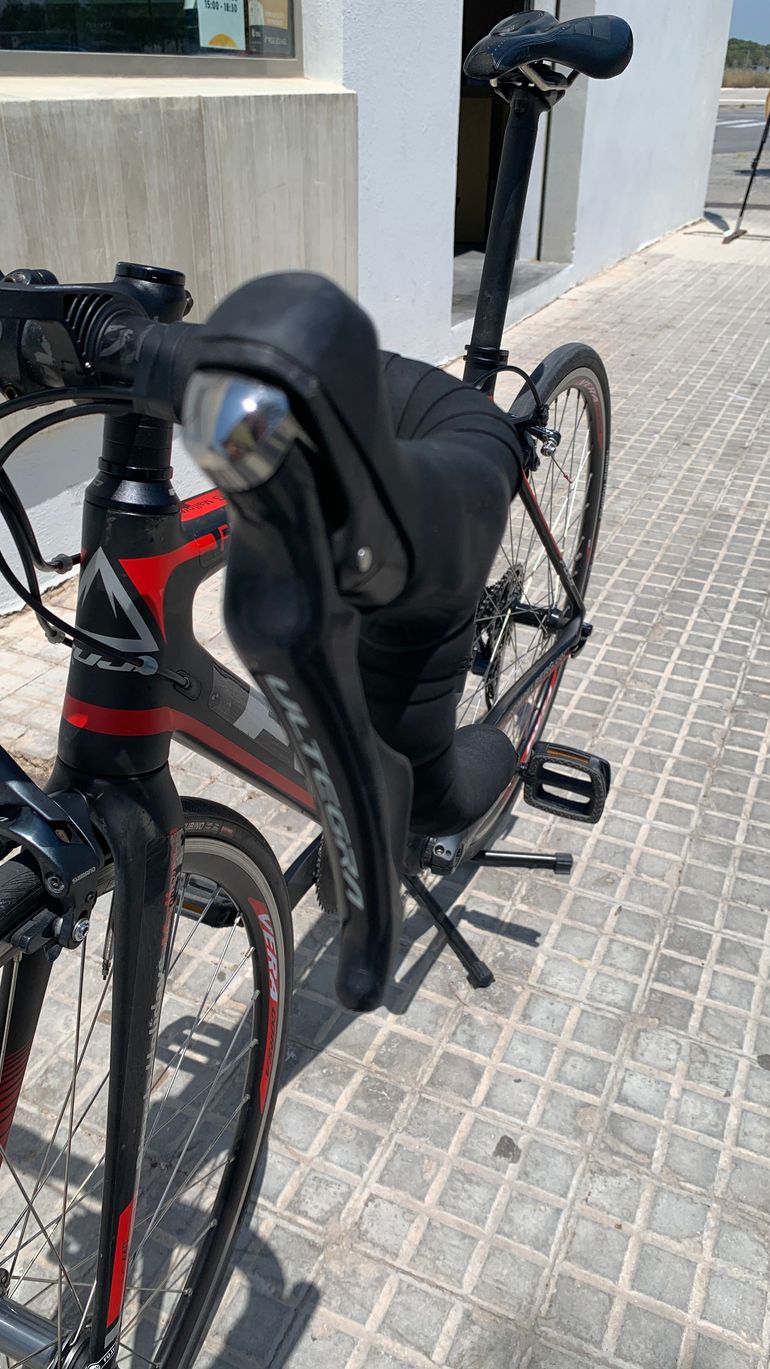 Used Fuji SL 3.1 LE Full Carbon Shimano Ultegra 11sp - Size M 2019 Road & Gravel, Black — image 5 of 9