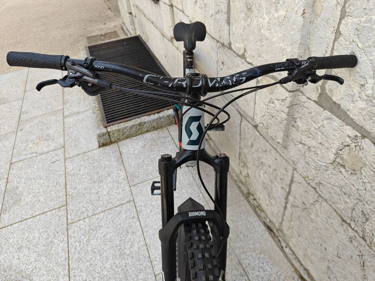 Used Scott Genius 920 2022 2022 Mountainbike, Light Gray, 29 — image 6 of 6