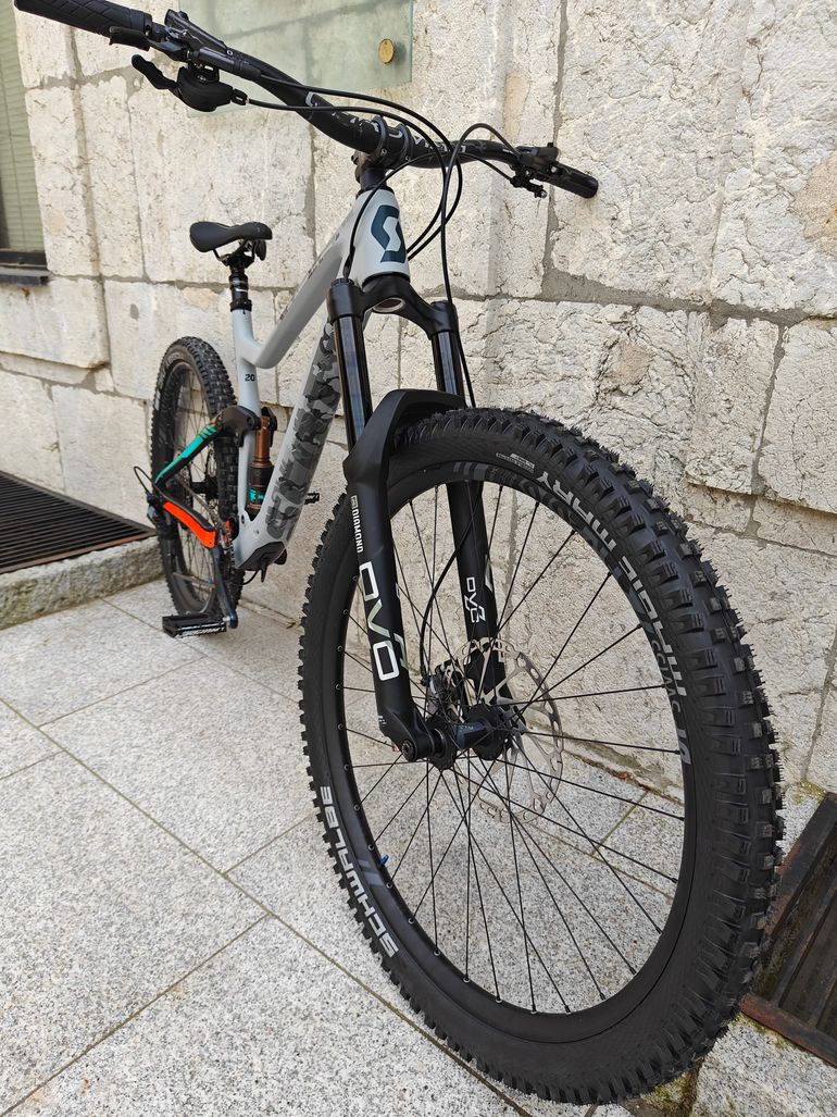 Used Scott Genius 920 2022 2022 Mountainbike, Light Gray, 29 — image 5 of 6