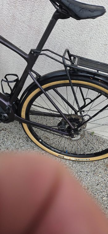 Used Giant Revolt E+ 2022 2022 Road & Gravel, Light Gray — image 7 of 15