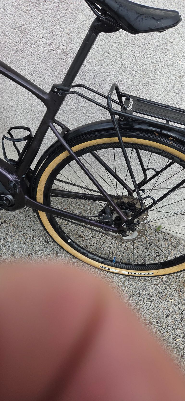 Used Giant Revolt E+ 2022 2022 Road & Gravel, Light Gray — image 7 of 15