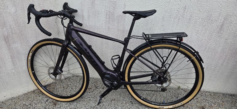Used Giant Revolt E+ 2022 2022 Road & Gravel, Light Gray — image 10 of 15