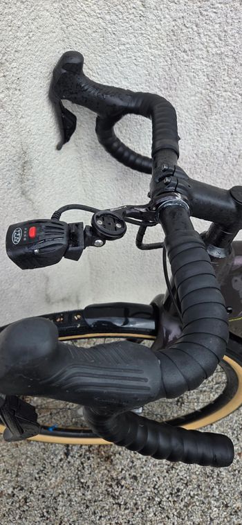 Used Giant Revolt E+ 2022 2022 Road & Gravel, Light Gray — image 4 of 15