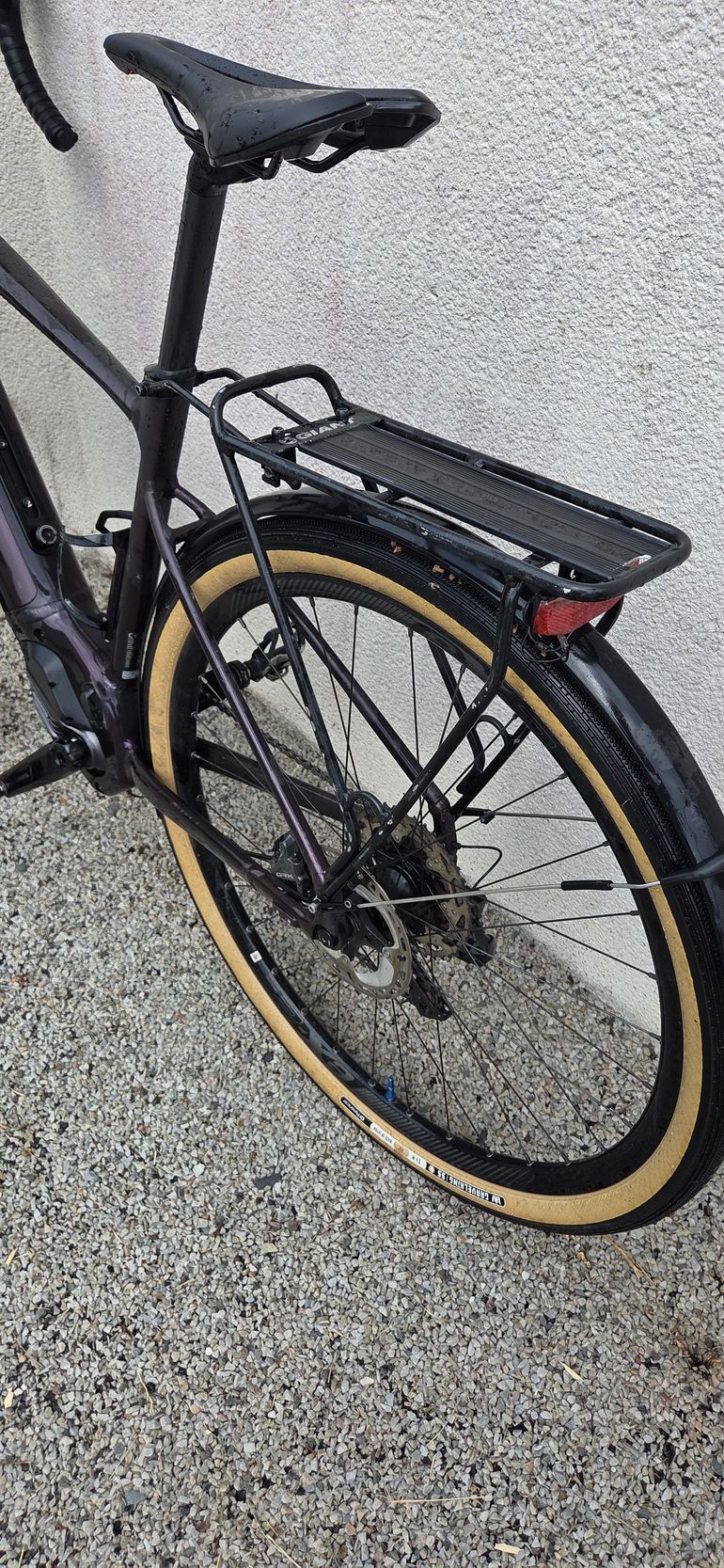 Used Giant Revolt E+ 2022 2022 Road & Gravel, Light Gray — image 6 of 15