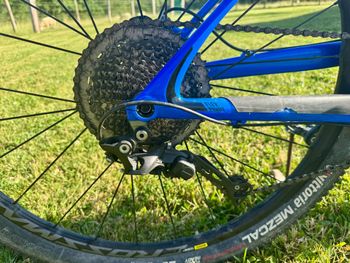 Used Canyon LUX Shimano Deore XT 2018 Mountainbike, Blue — image 3 of 10