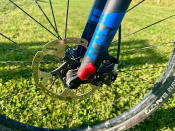 Used Canyon LUX Shimano Deore XT 2018 Mountainbike, Blue — image 4 of 10