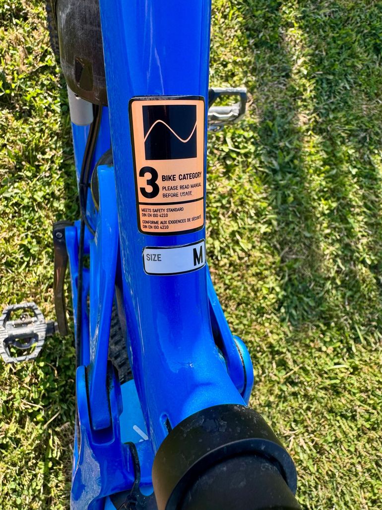 Used Canyon LUX Shimano Deore XT 2018 Mountainbike, Blue — image 10 of 10