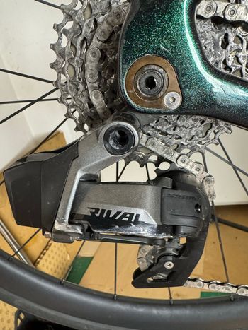Used Velobuild Velobuild Custom SRAM Rival eTap AXS 2024 Road & Gravel, Green — image 32 of 35
