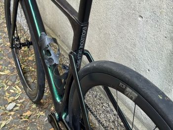 Used Velobuild Velobuild Custom SRAM Rival eTap AXS 2024 Road & Gravel, Green — image 20 of 35