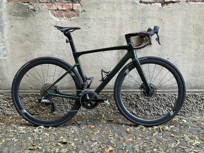 Used Velobuild Velobuild Custom SRAM Rival eTap AXS 2024 Road & Gravel, Green — image 1 of 35
