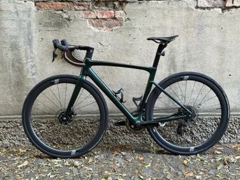 Used Velobuild Velobuild Custom SRAM Rival eTap AXS 2024 Road & Gravel, Green — image 2 of 35