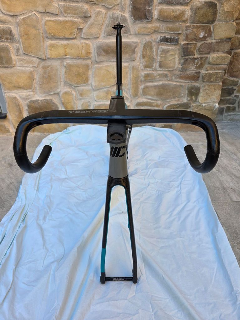 Used Cipollini DOLOMIA - SRAM RED E-TAP AXS D1- Tune Schwarzbrenner 20 Skyline Disc 2024 Frameset 2024 Road & Gravel, Hellgrau — image 3 of 8