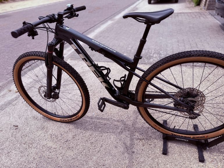 Used Trek Supercaliber SL 9.6 Gen 2 2024 2024 Mountainbike, Light Gray, 29 — image 3 of 3