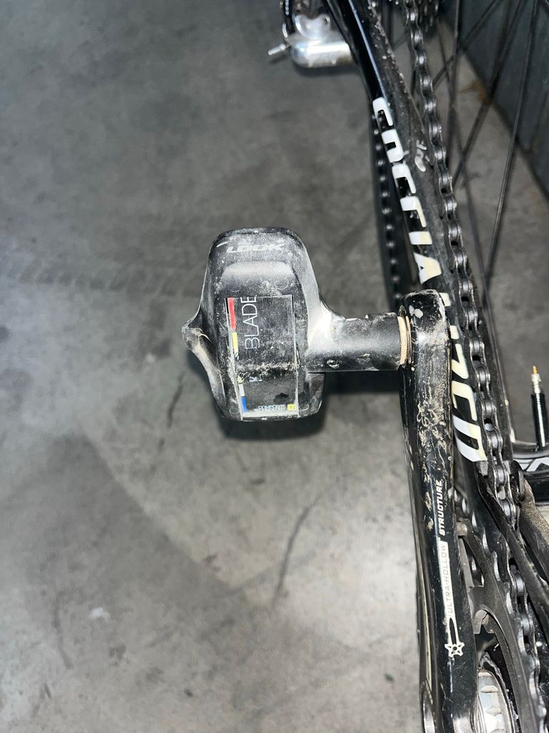 Used Specialized Men's Tarmac SL5 Expert DA 2018 2018 Road & Gravel, Black — image 7 of 9