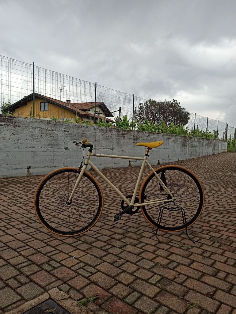Used by cyclo By cyclo Custom Shimano Dura Ace Di2 2015 Urban, Orange — image 1 of 3