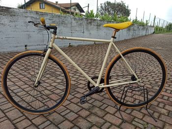 Used by cyclo By cyclo Custom Shimano Dura Ace Di2 2015 Urban, Orange — image 2 of 3