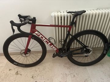 Brugt Focus Izalco Shimano Ultegra 2021 Road & Gravel — billede 2 af 5