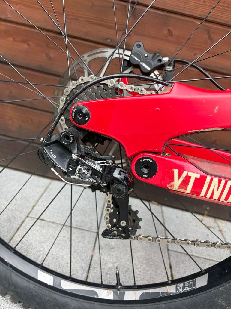 Used YT Industries TUES 29 CF Pro 2019 2019 Mountainbike, Red, 29 — image 3 of 9