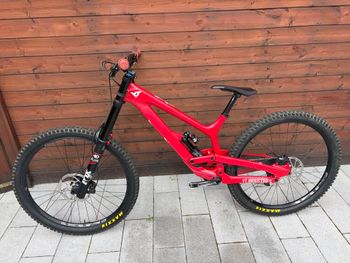 Used YT Industries TUES 29 CF Pro 2019 2019 Mountainbike, Red, 29 — image 2 of 9