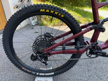Used Specialized Status 160 2023 2023 Mountainbike, Viola — image 6 of 9