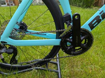 Used Bianchi Oltre Shimano 105 Di2 2026 Road & Gravel, Green — image 6 of 11