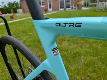 Used Bianchi Oltre Shimano 105 Di2 2026 Road & Gravel, Green — image 9 of 11