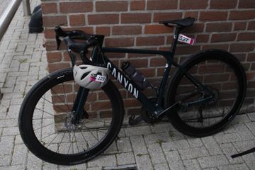 Tweedehands Canyon Ultimate CF 7 Di2 2026 2026 Road & Gravel — afbeelding 1 van 6