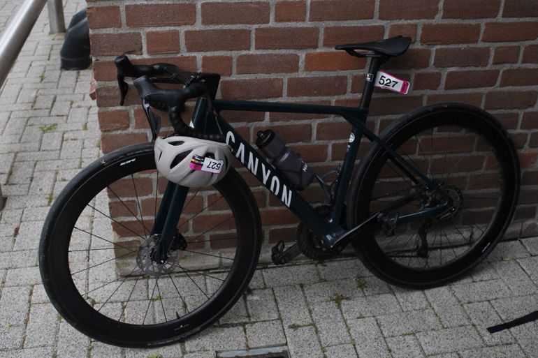 Used Canyon Ultimate CF 7 Di2 2026 2026 Road & Gravel, Green — image 1 of 5