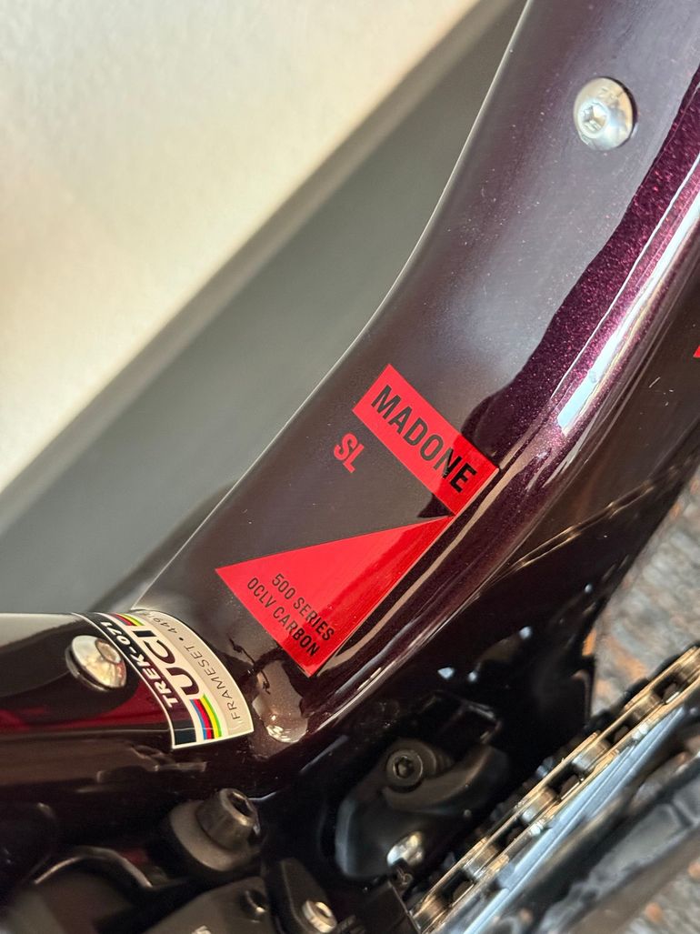 Used Trek Madone SL 7 AXS Gen 7 2024 2024 Road & Gravel, Red — image 7 of 8