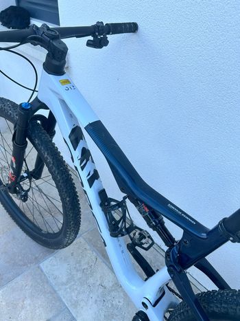 Used Orbea OIZ M10 AXS 2024 2024 Mountainbike, White, 29 — image 4 of 9