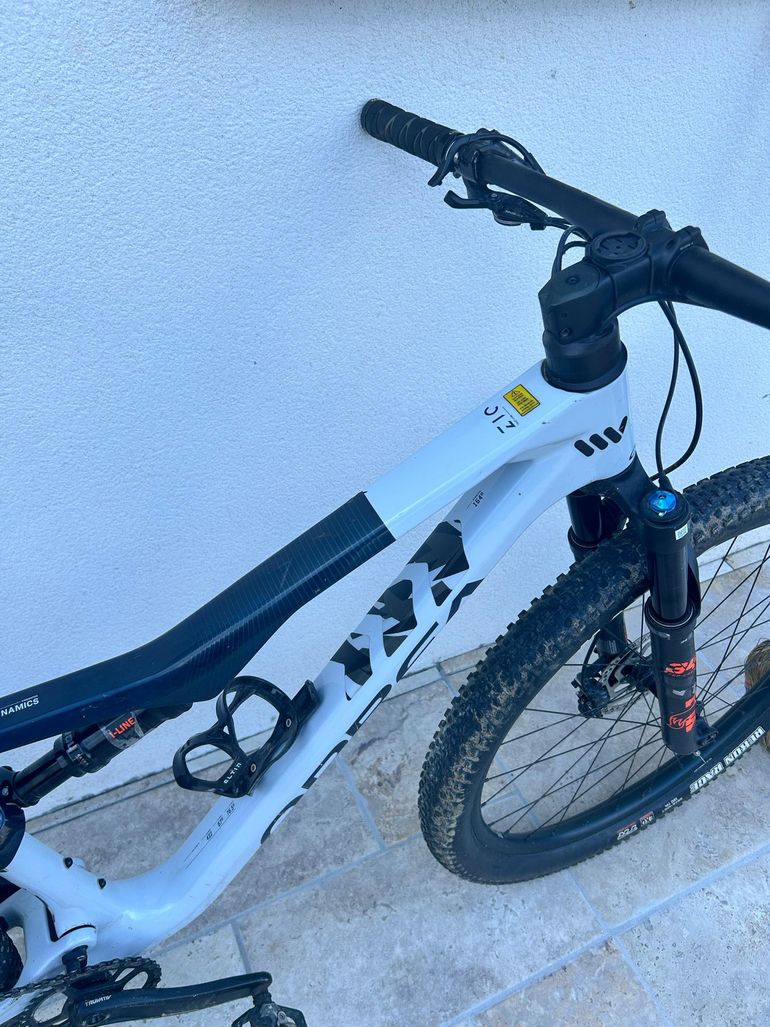 Used Orbea OIZ M10 AXS 2024 2024 Mountainbike, White, 29 — image 7 of 9