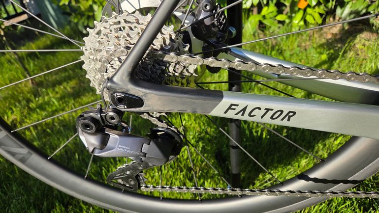 Used Factor O2 Shimano Ultegra Di2 8170 2023 2023 Road & Gravel, Blue — image 3 of 8