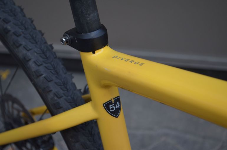 Used Specialized Diverge Sport Carbon 2020 2020 Road & Gravel, White — image 20 of 37