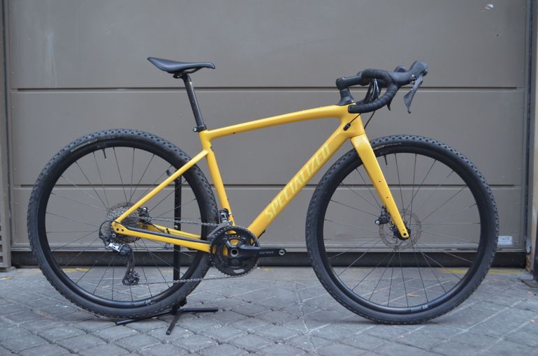 Used Specialized Diverge Sport Carbon 2020 2020 Road & Gravel, White — image 6 of 37