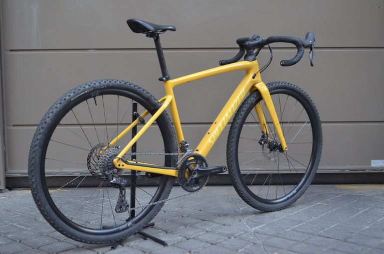 Used Specialized Diverge Sport Carbon 2020 2020 Road & Gravel, White — image 19 of 37