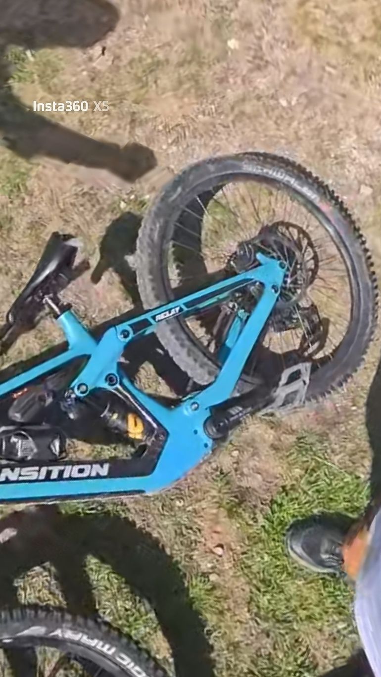 Used Transition Relay PNW Carbon XO AXS 2023 2023 Mountainbike, Blue, 27.5, 29 — image 2 of 4