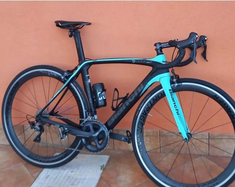Used Bianchi Oltre XR3 Ultegra 2019 2019 Road & Gravel — image 2 of 12