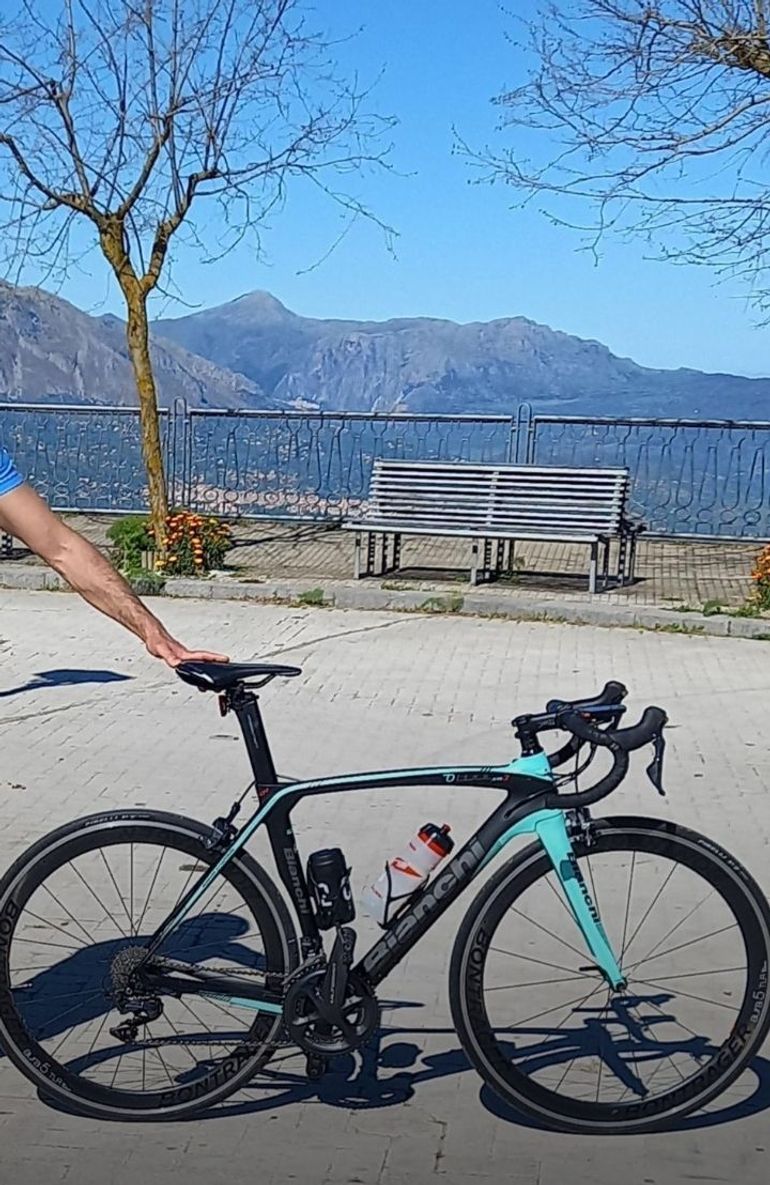 Used Bianchi Oltre XR3 Ultegra 2019 2019 Road & Gravel — image 3 of 12