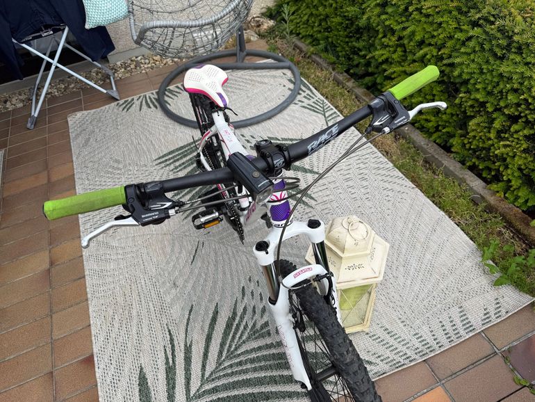 Used Carver PHT Shimano Acera 2015 Mountainbike, White — image 5 of 6