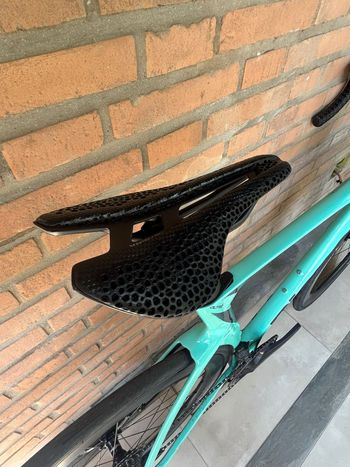 Used Bianchi Oltre Comp Ultegra Di2 2025 2025 Road & Gravel, Blue — image 6 of 7
