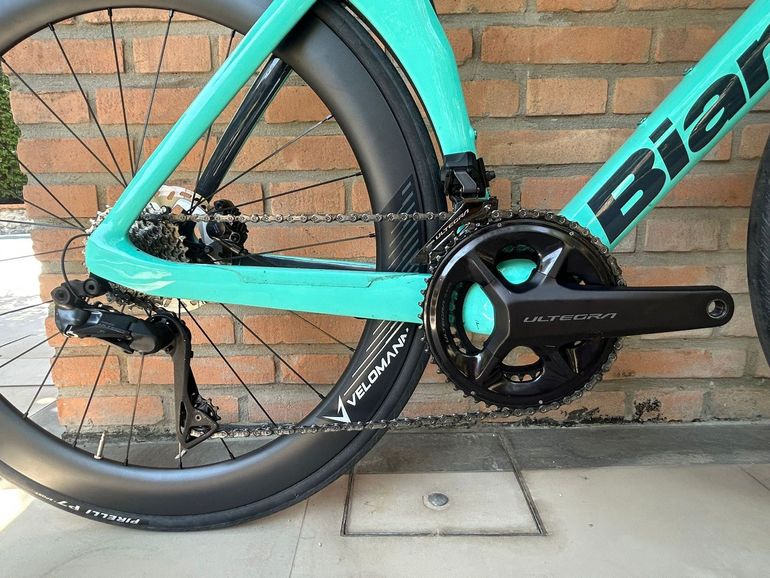 Used Bianchi Oltre Comp Ultegra Di2 2025 2025 Road & Gravel, Blue — image 4 of 7