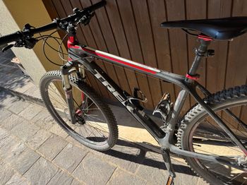 Used Trek Superfly 9.6 2016 2016 Mountainbike, Light Gray, 27.5, 29 — image 2 of 3